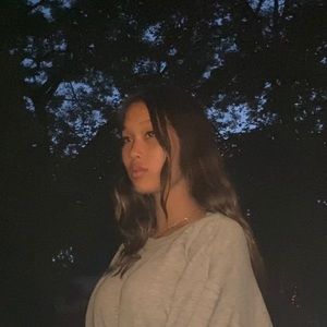 Meet your Posher, Ella